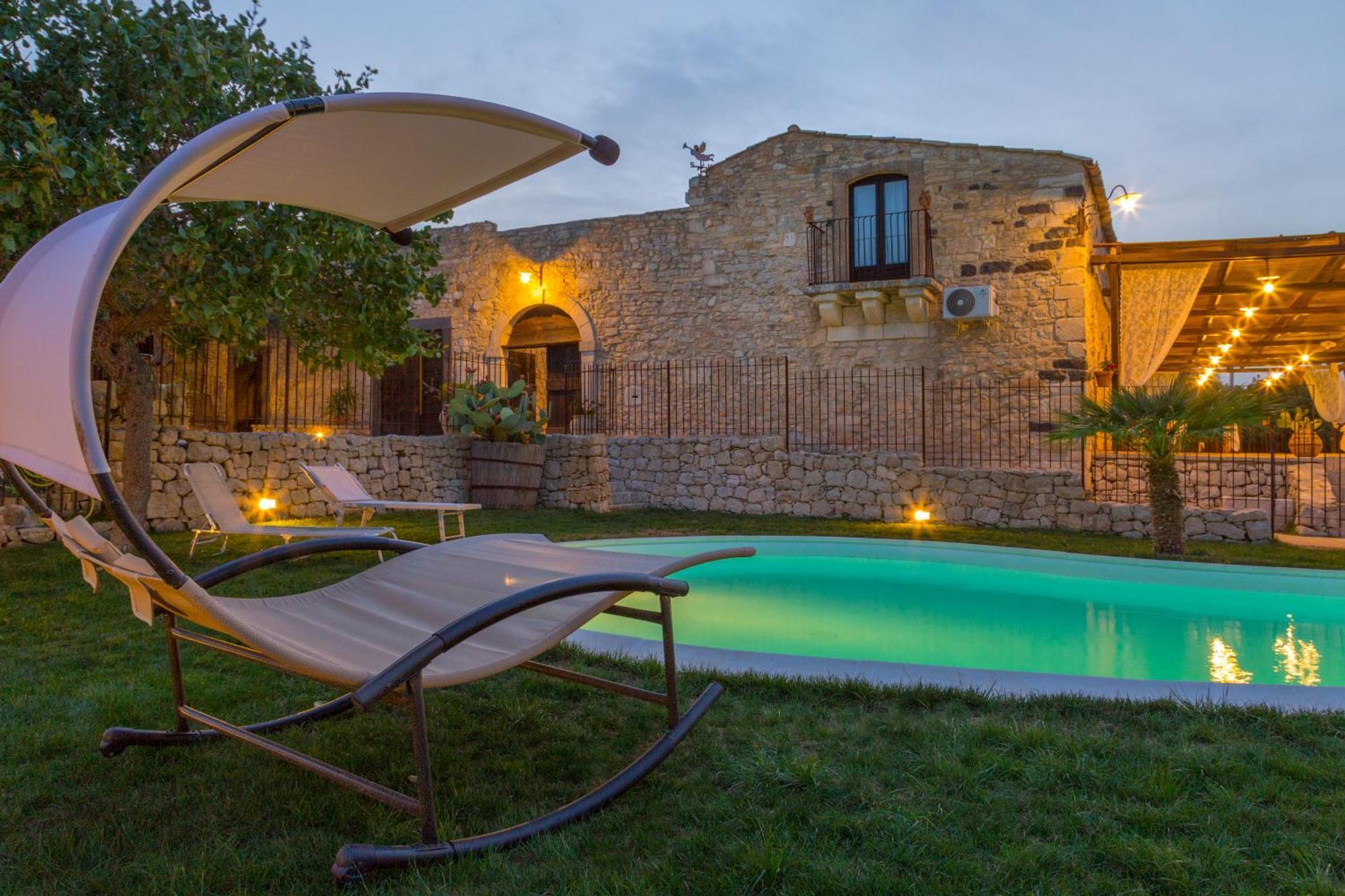 Masseria Fortificata Lo Zafferaneto Buccheri Extérieur photo